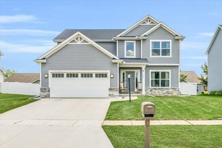 406 Capitol St, Savoy, IL 61874