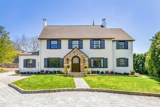 2 Maher Ct, Greenwich, CT 06830