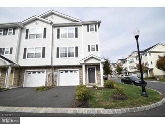 3 Keenan St, Somerset, NJ 08873