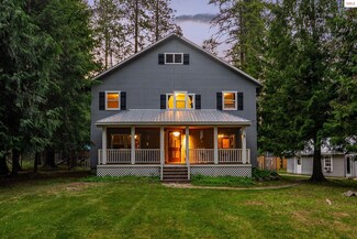 667 Spades Rd, Sagle, ID 83860