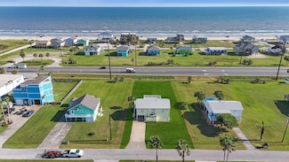 16519 Blackbeard Rd, Jamaica Beach, TX 77554