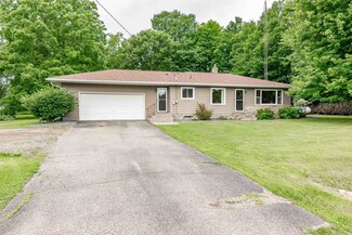 6351 County Rd S, Rudolph, WI 54475