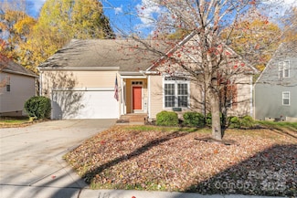 1041 Pepperwood Place, Lake Wylie, SC 29710