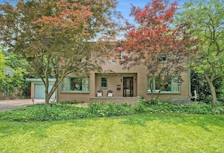2718 S Twyckenham Dr, South Bend, IN 46614