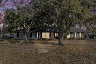 135 Moonlight Dr, Murphy, TX 75094