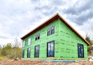 15 Meadow Ln, Jewett, NY 12444