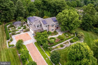 9 Beaver Creek Dr, Flemington, NJ 08822
