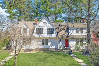 142 Wellesley St, Weston, MA 02493