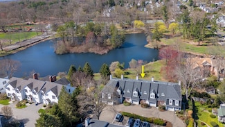 193 Park St Unit C, New Canaan, CT 06840