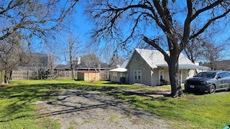 409 E 7th St, Ferris, TX 75125