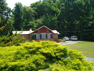 38 Percy Ln, Fairfield, VA 24435