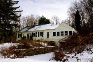 118 Washington Rd, Brimfield, MA 01010
