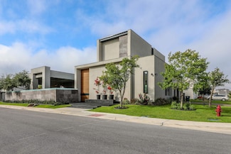 3013 George Martin Dr, Laredo, TX 78041