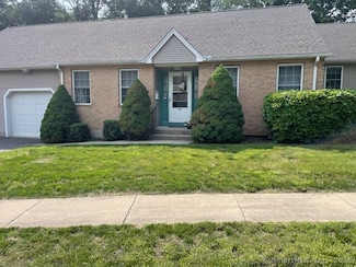 27 Shares Ln, South Windsor, CT 06074