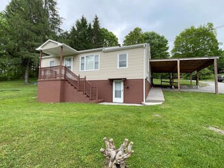 7550 New Hope Rd, Bluefield, WV 24701