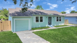 129 E 6th St, Deer Park, TX 77536