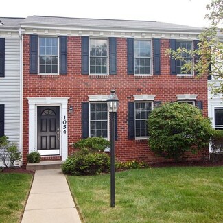 1054 Bayberry Dr, Canonsburg, PA 15317