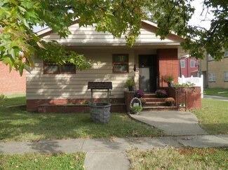 203 N Walnut St, Iola, KS 66749