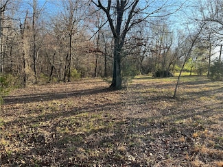 2799 N Double Springs Rd, Fayetteville, AR 72704