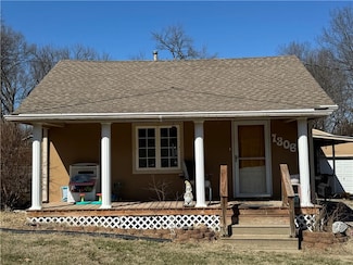 1306 Main St, Osawatomie, KS 66064