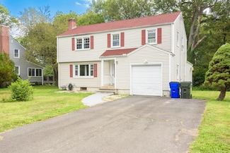 11 Lawler Rd, West Hartford, CT 06117