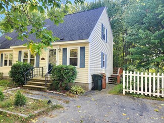 16 Applewood Dr, Saco, ME 04072