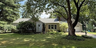 64 Waldorf Dr, Akron, OH 44313