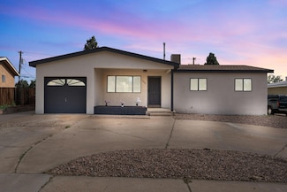 1008 Espejo St NE, Albuquerque, NM 87112