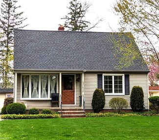 27828 Osborn Rd, Bay Village, OH 44140