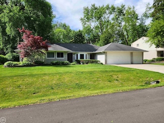 6038 Candler Dr, Shelby Township, MI 48316