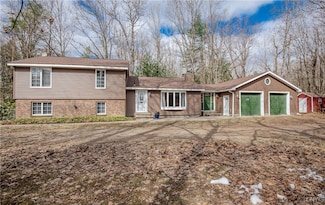 100 Sarah Dr, Taberg, NY 13471