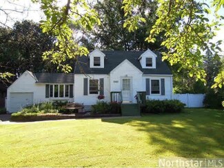 7990 7990 Sunnyside Rd, Mounds View, MN 55112