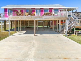 13102 Buccaneer Pkwy, Freeport, TX 77541