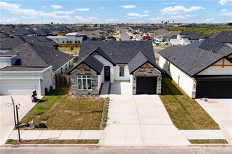 420 S Mary Land St, Alton, TX 78573
