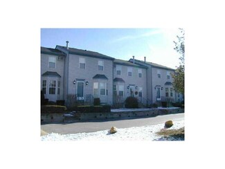 565 Quaker Ln Unit 98, West Warwick, RI 02893