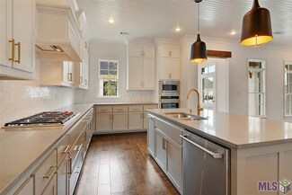 5112 Trottoir St, Baton Rouge, LA 70808