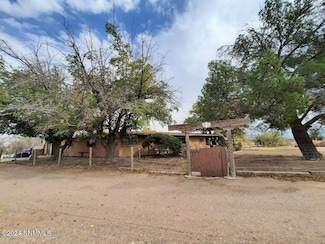3216 Three Saints Rd, Anthony, NM 88021