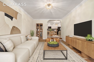 305 W 52nd St Unit 2-J, New York, NY 10019