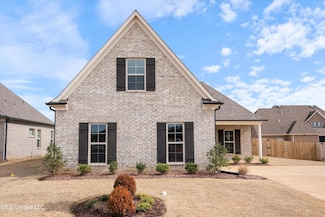 1692 Ryker Rd, Southaven, MS 38671