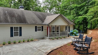 1905 Bell Eagle Dr, Hiawassee, GA 30546