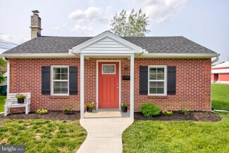 45 W Franklin St, Strasburg, PA 17579