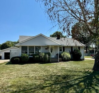 6655 Mackenzie Rd, North Olmsted, OH 44070