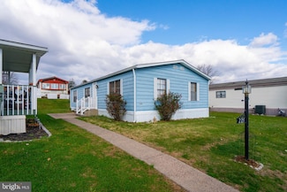 225 Cherrywood Ct, North Wales, PA 19454