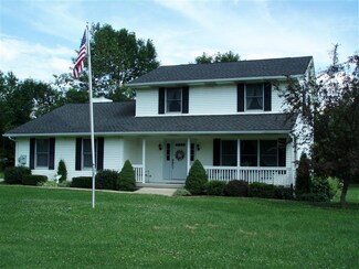 1070 Ward Koebel Rd, Oregonia, OH 45054