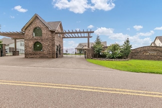 23 High Pointe Dr, Savannah, TN 38372