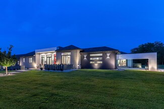 6298 E Summit View Dr, Springfield, MO 65809