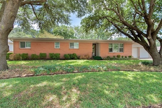 1818 W Hunt St, Sherman, TX 75092