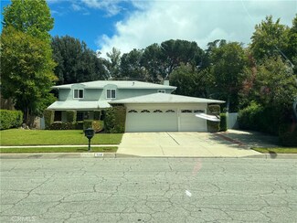 5340 Edgeware Dr, Agoura Hills, CA 91301