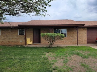 107 S 21st St, Frederick, OK 73542