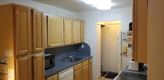 27 Meadow Green Cir Unit A, Manalapan, NJ 07726